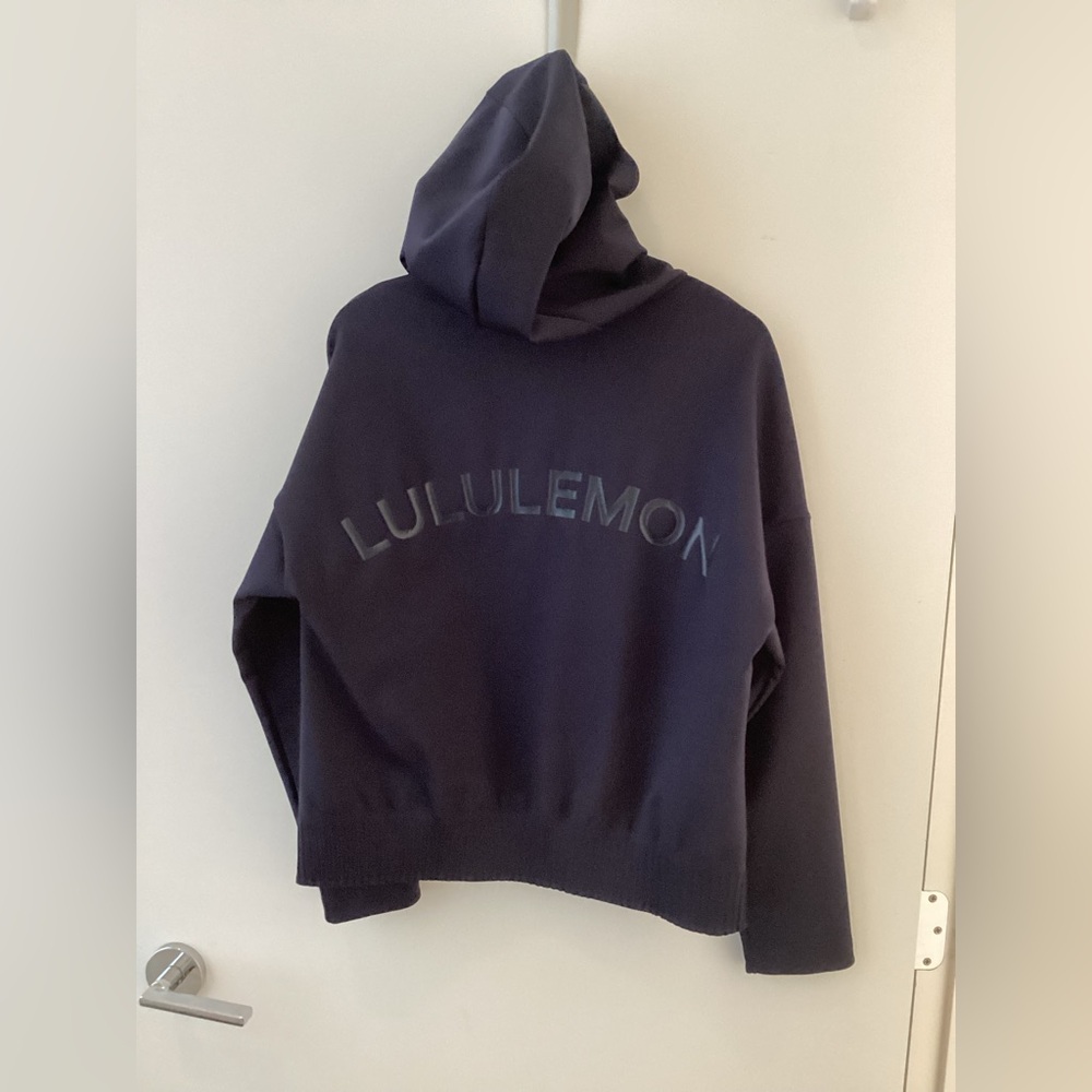 Lululemon navy blue spring jacket /hoodie - 10
